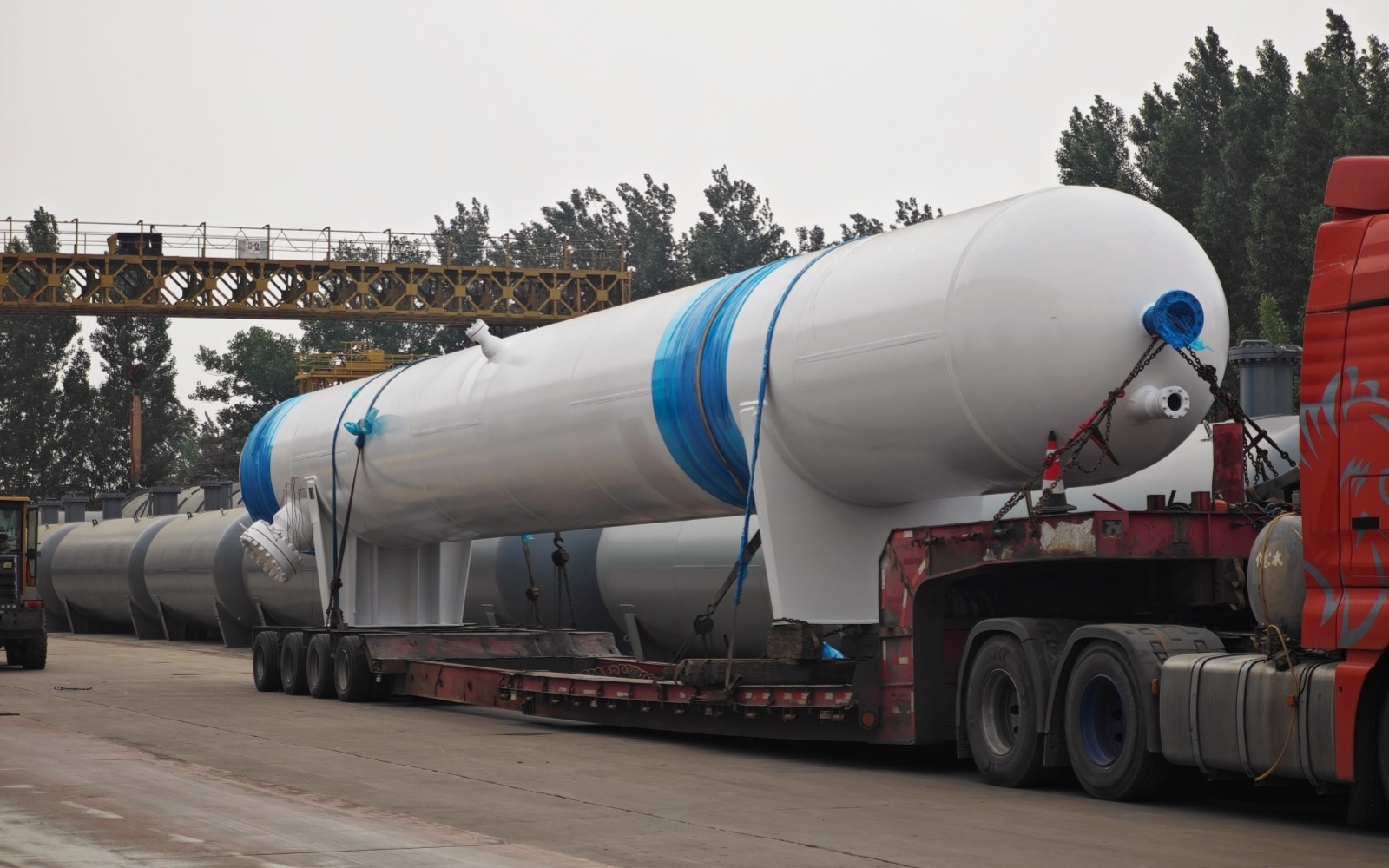 儲罐容器_壓力容器_低溫儲罐_菏澤花王壓力容器